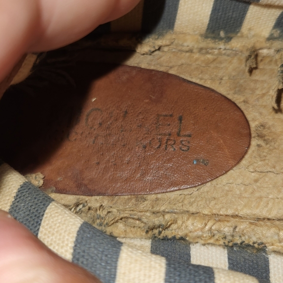 Michael Kors striped flat shoe - Picture 6 of 6